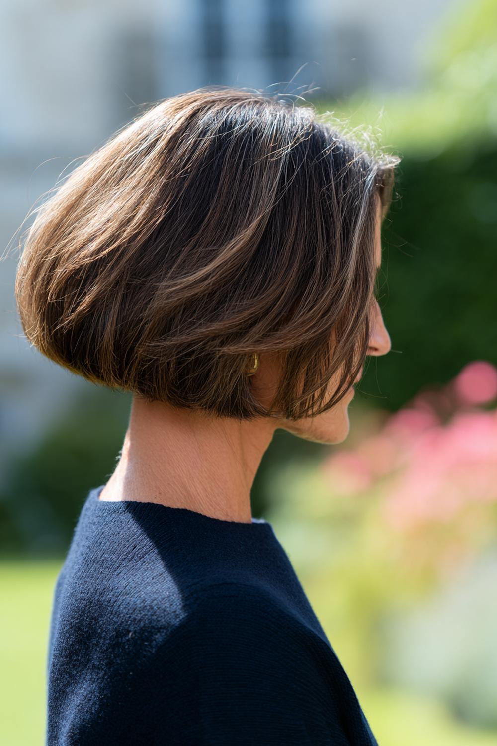 2. Frisur 2026 Frauen ab 50: French Bob mit Mikrofransen und runder Kontur