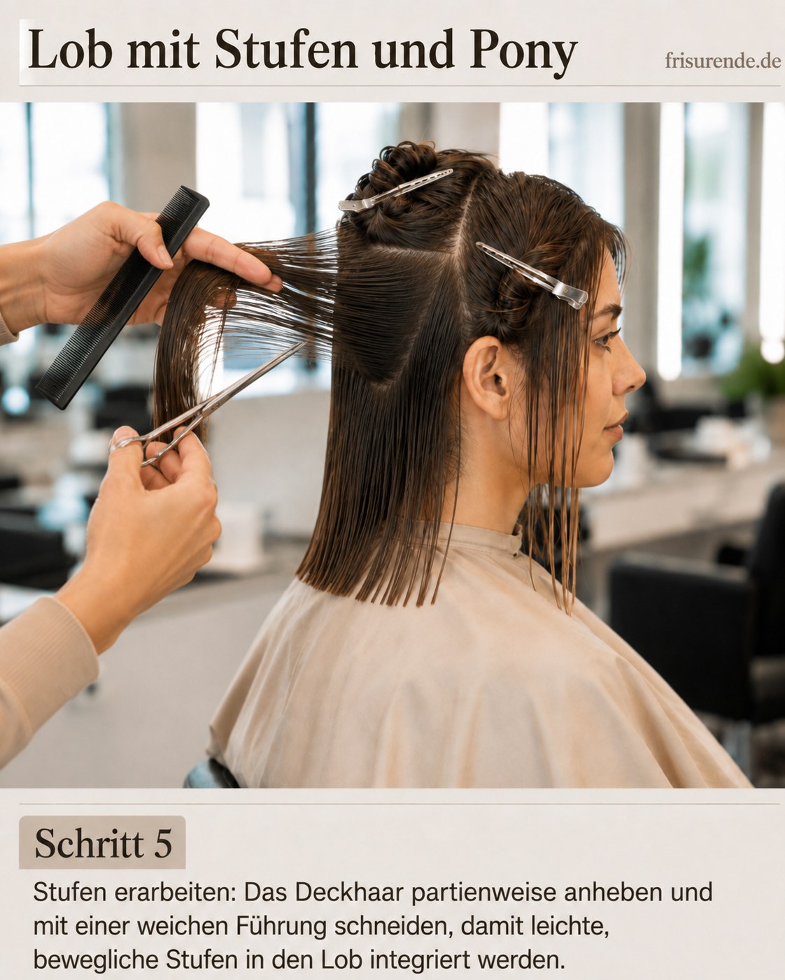 Leichte Stufen werden ins Deckhaar geschnitten, ein zentraler Schritt beim Lob mit Stufen und Pony