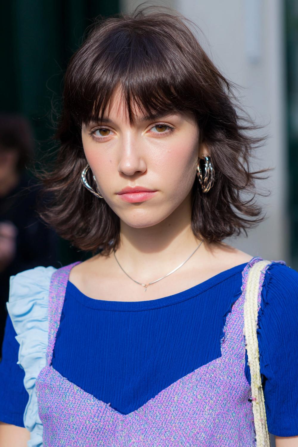 5. Moderne Haar Looks 2026: Shaggy Layers mit Fransenkontur und Rock-Chic